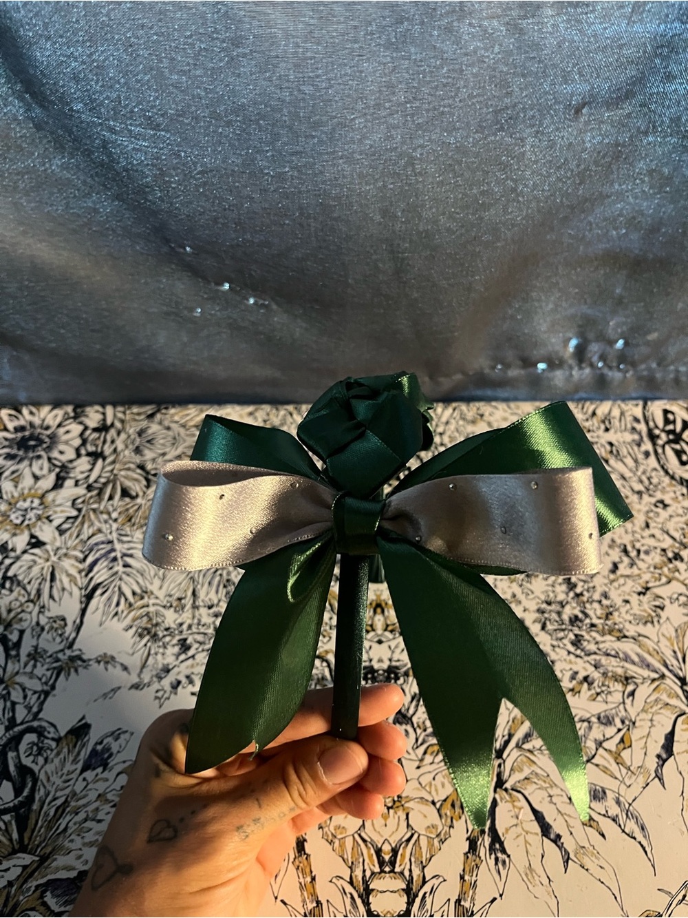 Handmade Green Satin Bow Headband - Picture 2 of 2